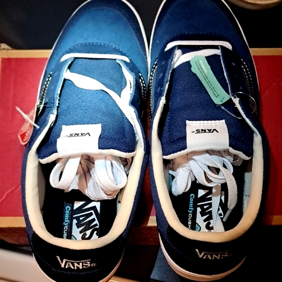 Vans Blue Sneakers Classic Low-Top Design - Picture 5 of 8